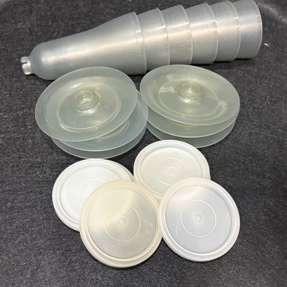 Vintage 6 TUPPERWARE Sheer Grey Tall Dessert Parfait Cups #754 & Lids #296 - Picture 3 of 7